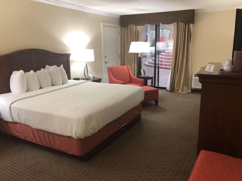 Best Western Plus Burlington Facilidades foto