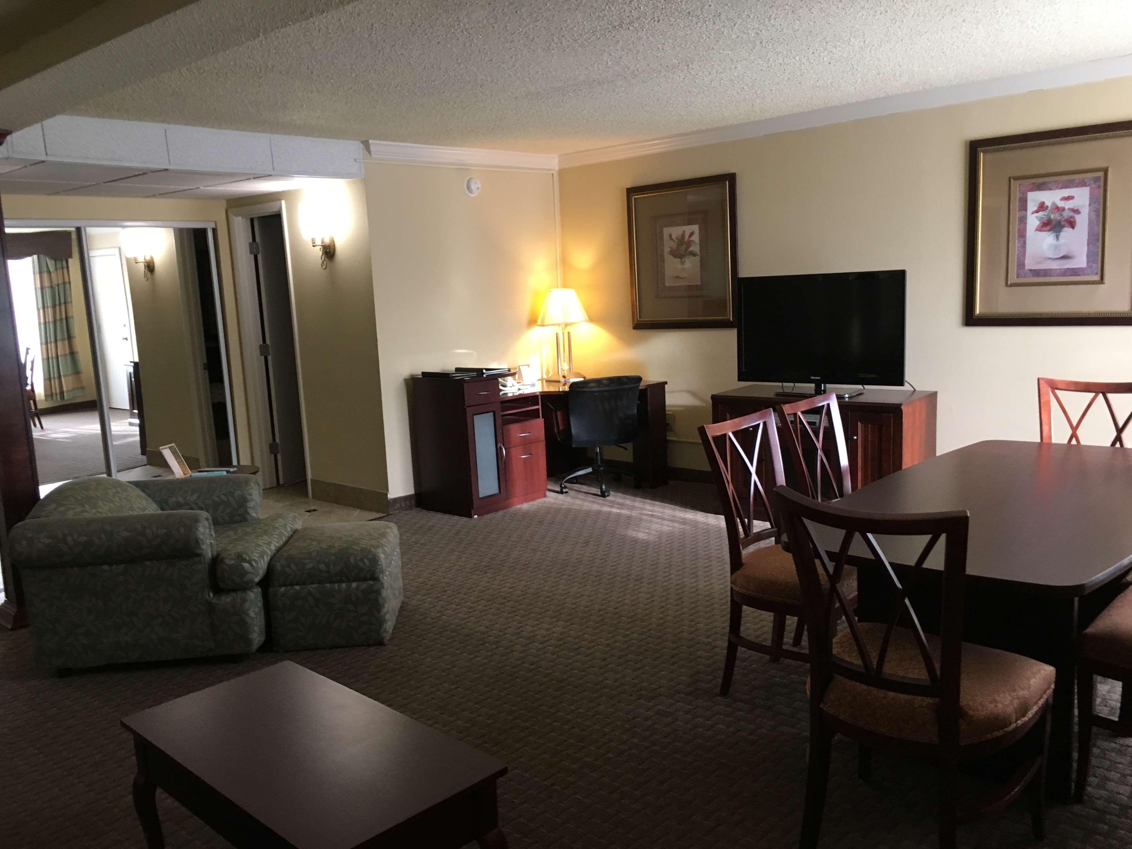 Best Western Plus Burlington Exterior foto