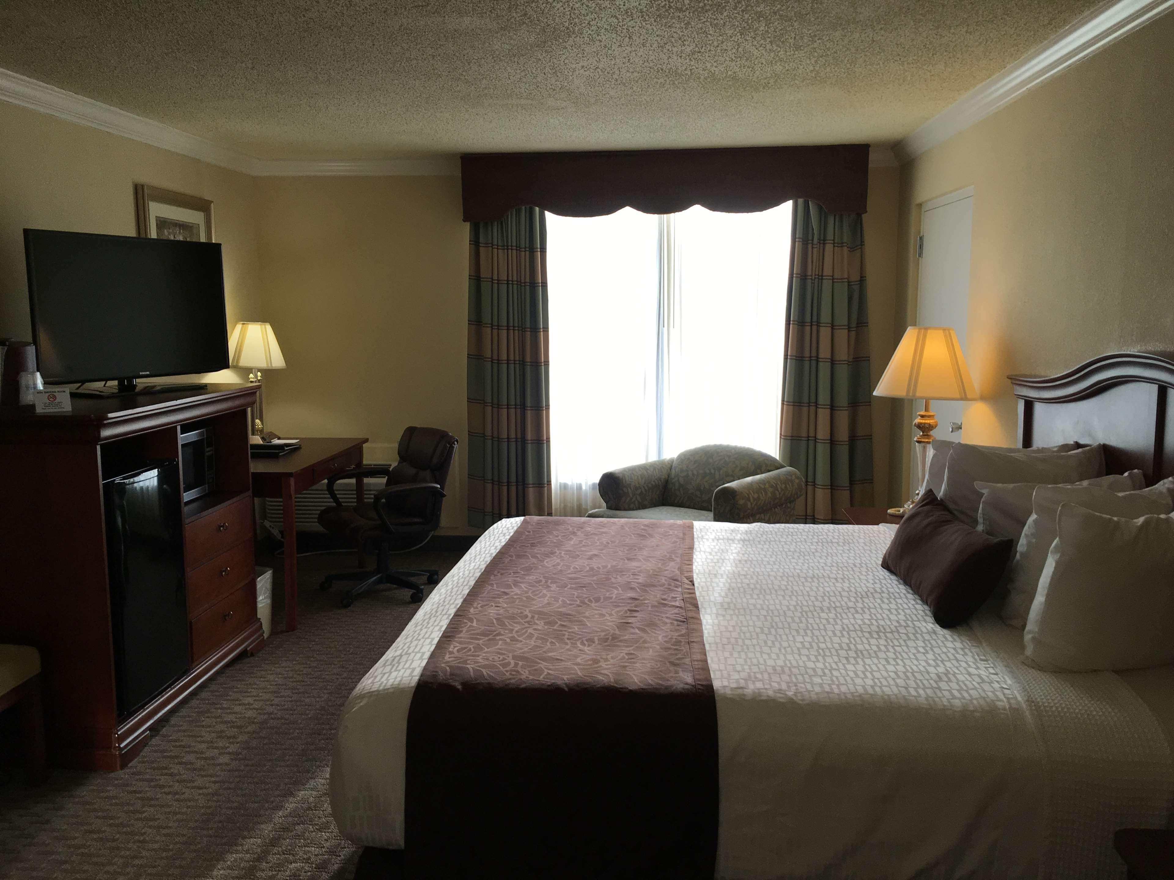 Best Western Plus Burlington Exterior foto